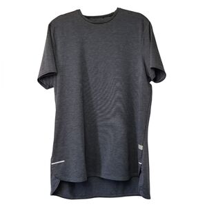 Gymshark Men’s Charcoal Gray Crewneck High Low Shirt PTP 23.5”